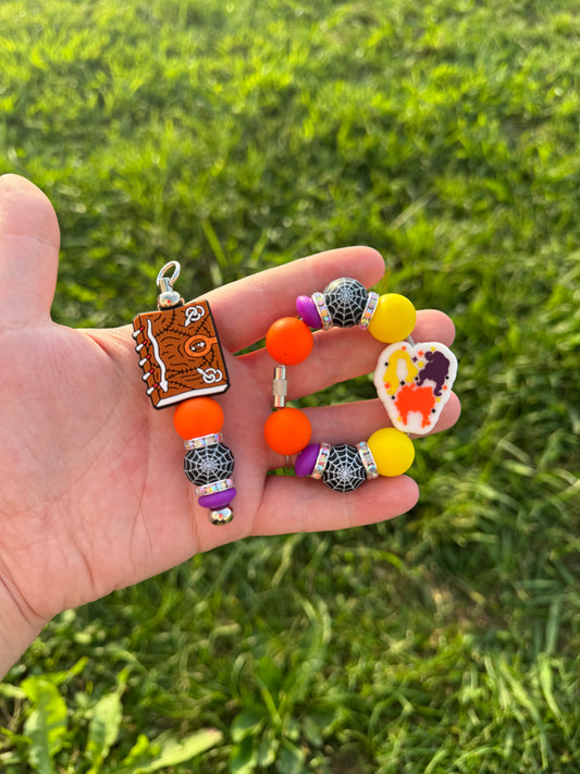 Bunch of hocus pocus cup set